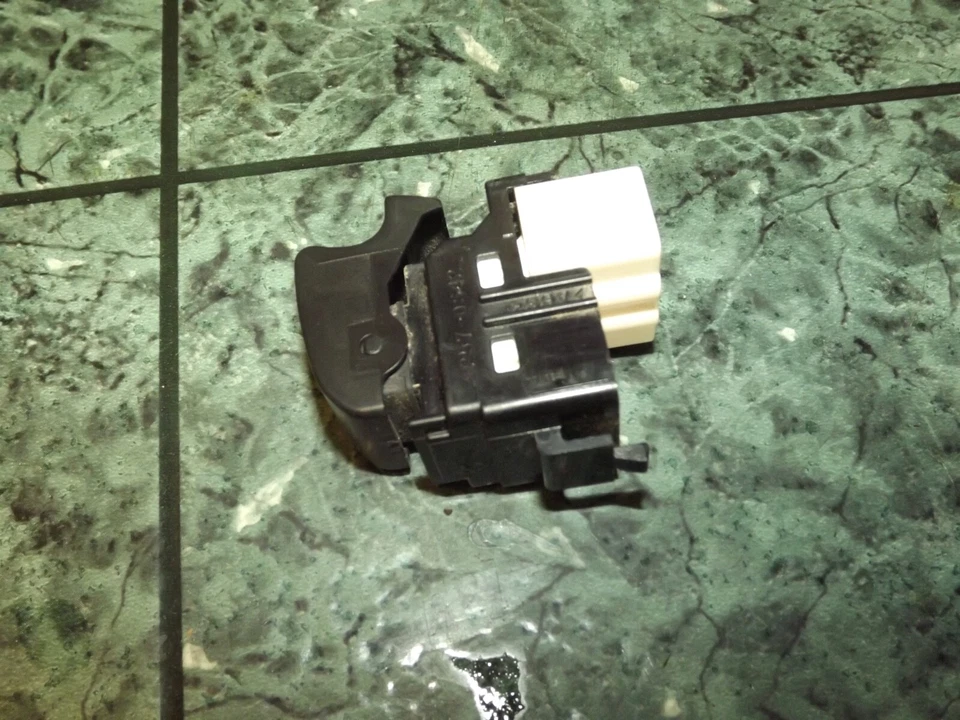 00-06 OEM Toyota Tundra XK30 XK40 conjunto de interruptor de ventana eléctrica para pasajero delantero R Foto 3 de 4