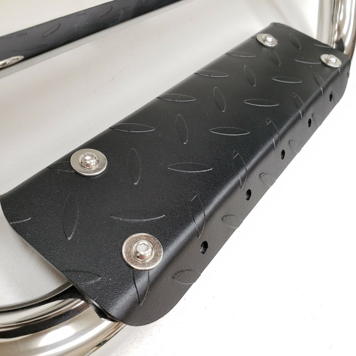 LEDIN Heavy Duty Hitch Accessory Heavy Duty Steel Tow Hitch Step Bar - 2" Receiver, 36" Wide, Black Powder Coated Hitch Bumper Guard - Foto 10