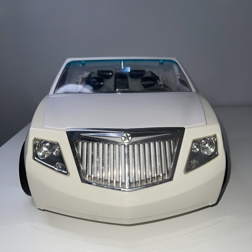 Bratz The Movie Limo Car No Dolls Included White Forever Diamonds Parts Damage - Picture 7 of 9