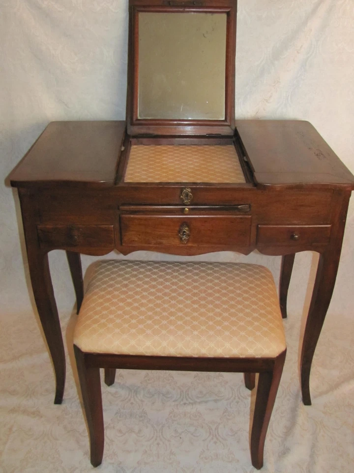 Antiguo tocador francés Luis XV de nogal siglo XVIII Foto 4 de 4