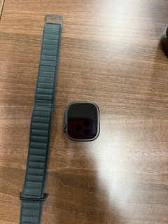Apple Watch Ultra 2 Titanium Alpine Loop Carbon Neutral 64GB 96% battery health