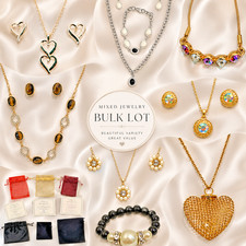 Bulk Lot of 500 Mixed  Fashion Jewelry Pieces