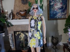 Red Valentino Yellow  Black Floral Top  Skirt Suit Set Size IT 42-40/US 6-4