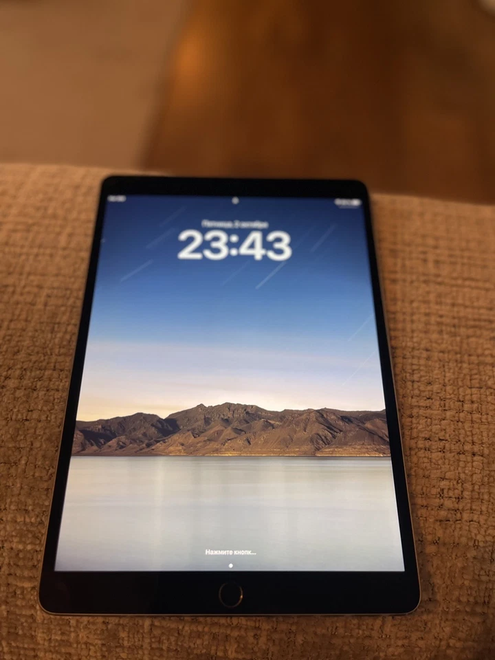 Apple iPad Pro 10.5-inch · 256GB · Cellular, Foto 3 von 5