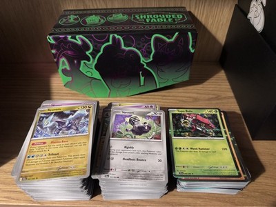 Pokémon TCG Shrouded Fable Bulk 250 Commons und 120 Reverse Holos