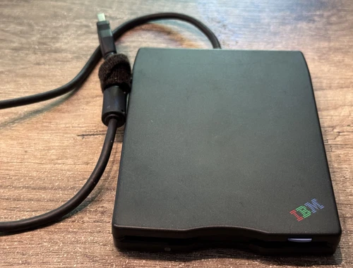 IBM externes Diskettenlaufwerk 3,5" Zoll External USB Floppy Disk Drive 05K9282