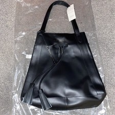 Pure Luxuries London Black Leather Shoulder Bag RRP £50 