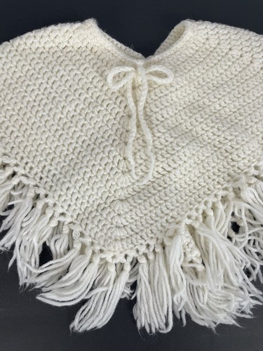 Vintage Toddler 24 months Girl Knitted Shawl Poncho Wrap Cream Off-White Crochet - Picture 2 of 4