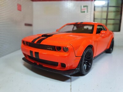 2018 Dodge Challenger Hellcat orange SRT Widebody Motormax Maßstab 1:24 Diecast 