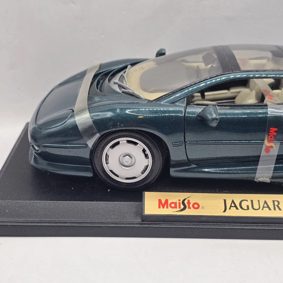 Jaguar XJ220 1992 1/18 Maisto Foto 2 de 4
