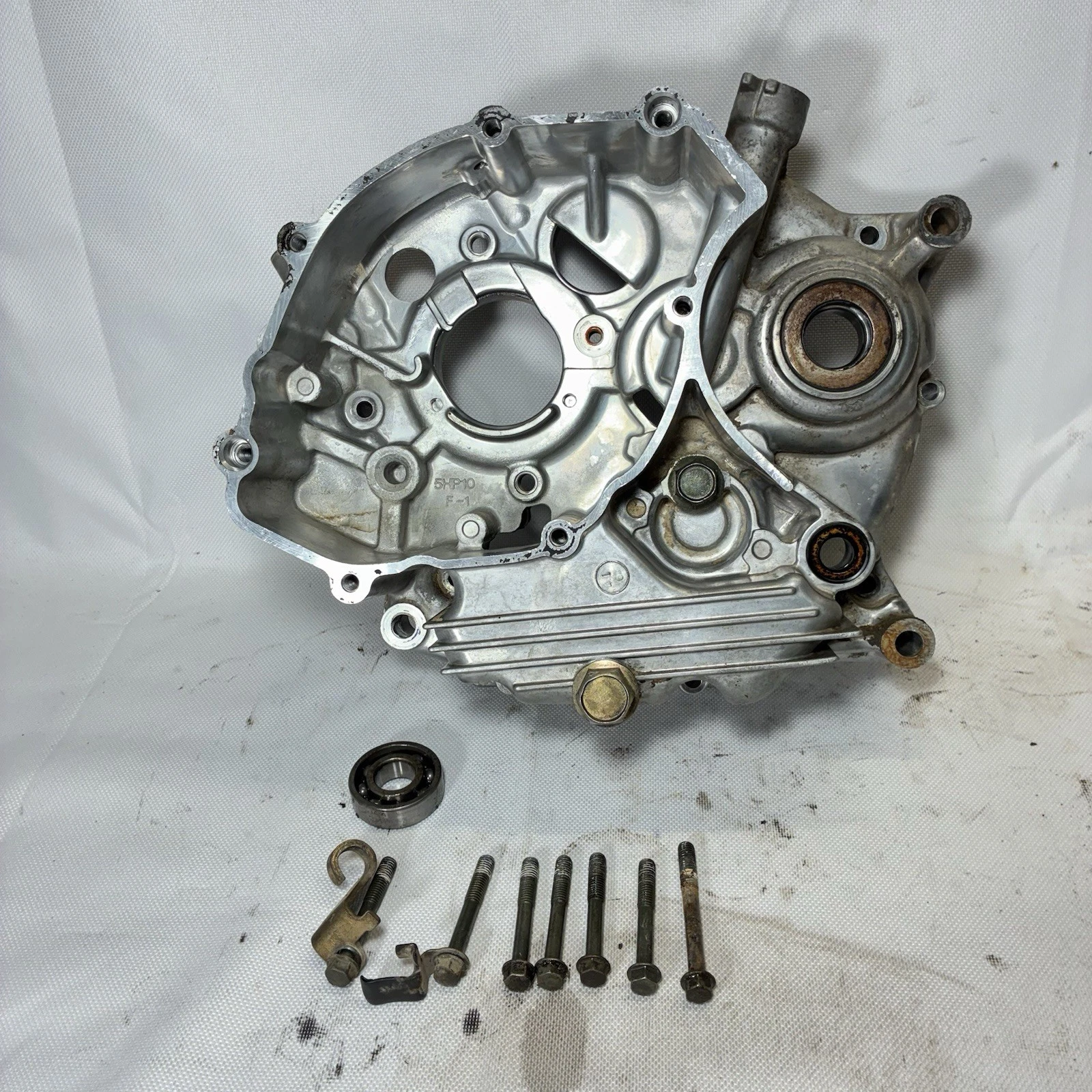 2002 - 2008 Yamaha TTR125 TTR 125 Engine Case Right Casing Bottom End OEM 2012