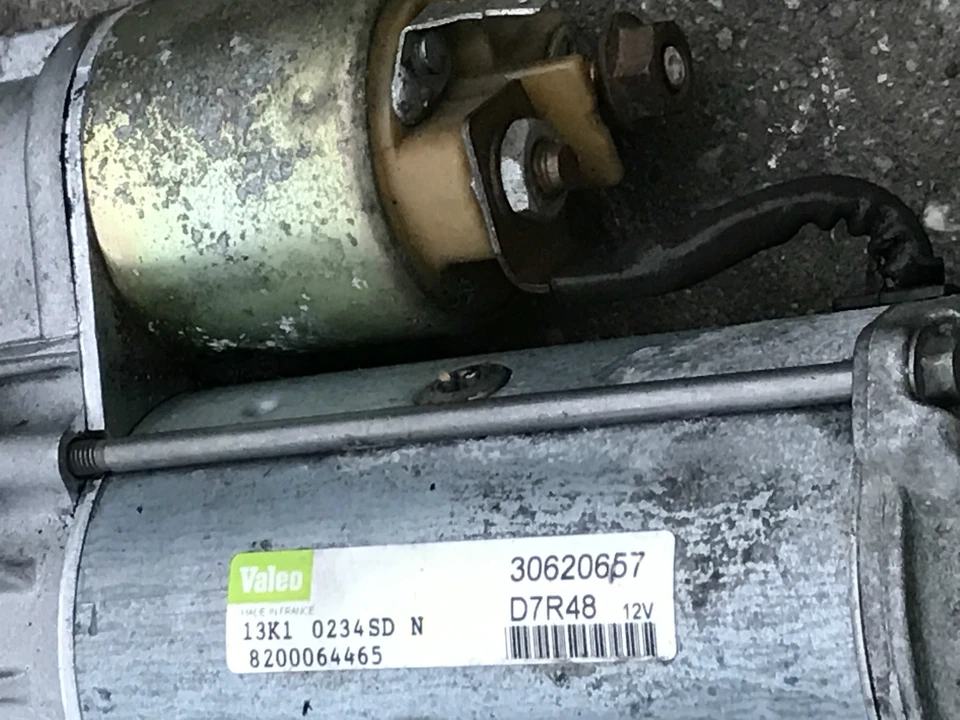 Mitsubishi Carisma 1,9 DI-D 102PS Anlasser Starter Valeo 8200064465  Original - Bild 3 von 3