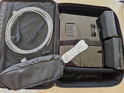 Beamer Optoma HD 28e Full HD  + passende HAMA Transporttasche