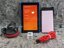Fire Tablet With Alexa 7" Display 8 GB Blue 5th Gen Bundle, Battery Pack (2D)