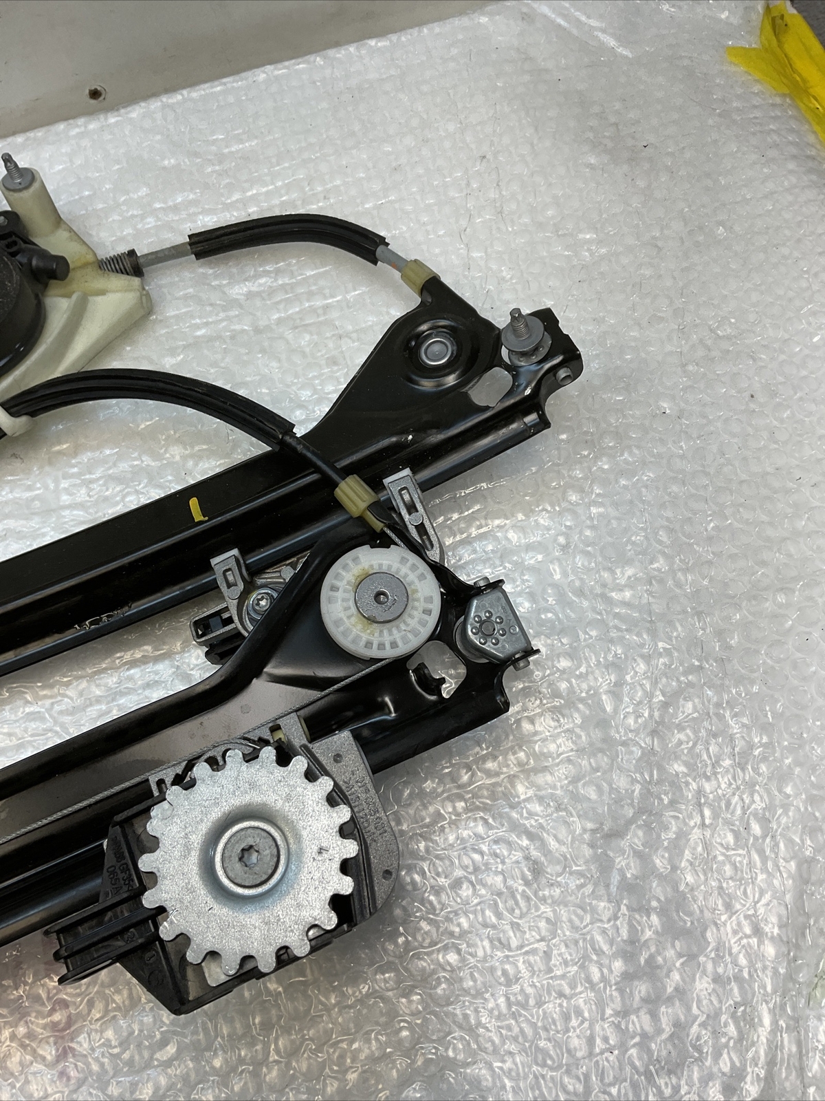2014-2019 MASERATI GHIBLI REAR PASSENGER RIGHT DOOR WINDOW REGULATOR MOTOR OEM