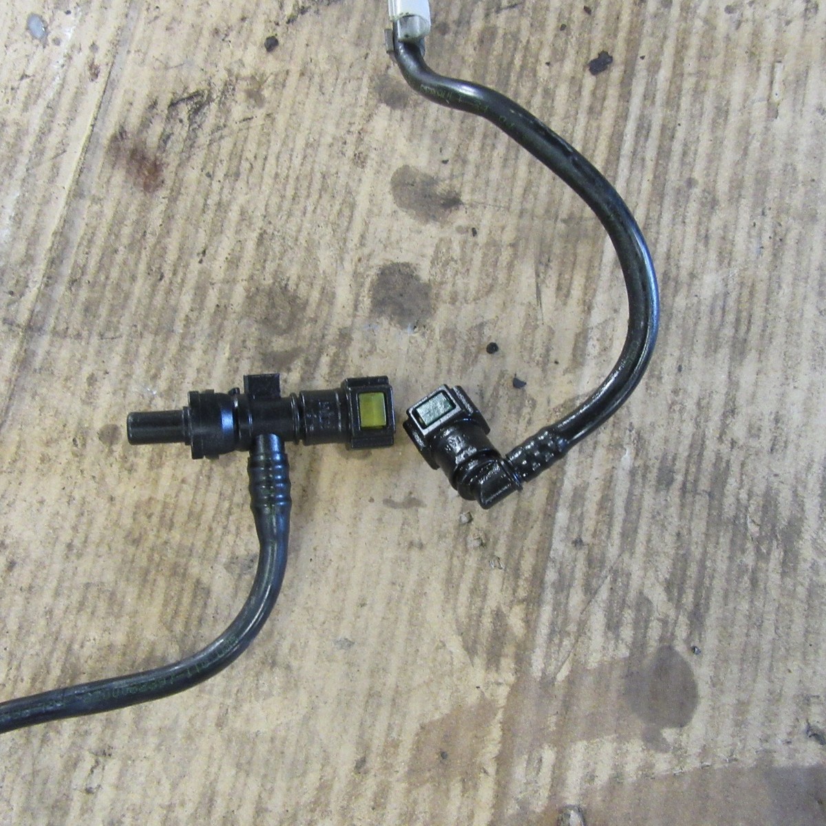 2x Kraftstoffleitung 8200062398 8200062397 Renault Laguna II KG  