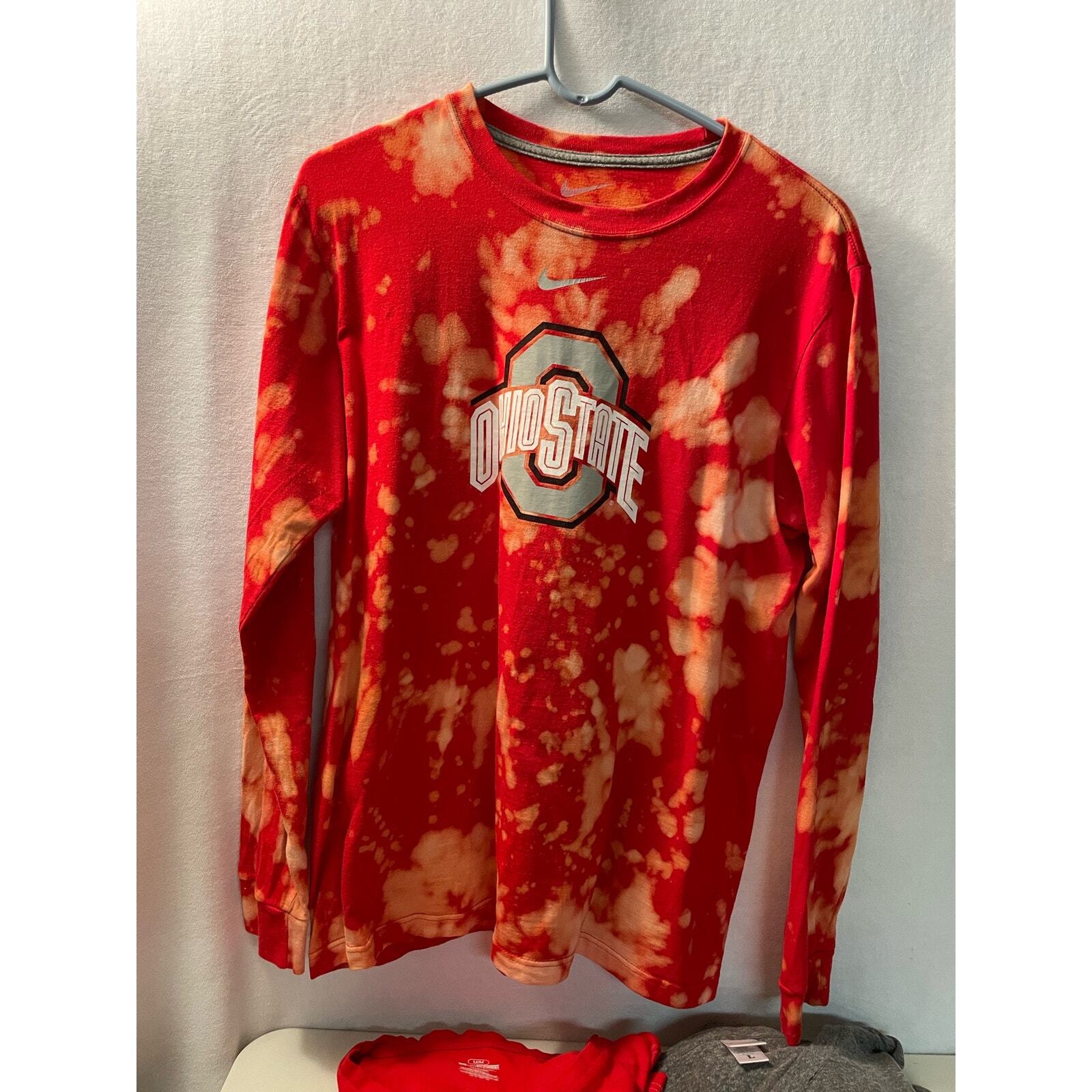Ohio State Women long sleeve Nike T-shirt Medium tied Dye Red