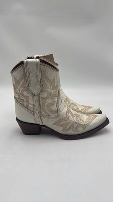 Circle G Women's Pearl Embroidered Ankle Bootie White Size 7.5M