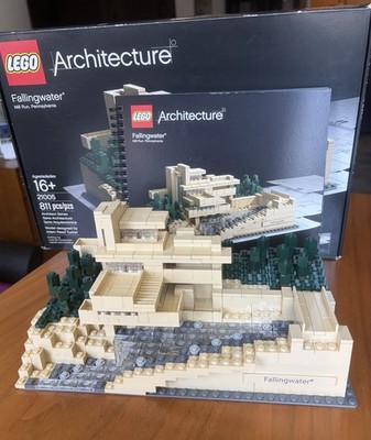 LEGO Architecture Fallingwater 21005   with Box & Instructions. Read description