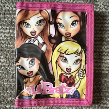 Bratz Pink Bifold Wallet Nylon Graphic Print w/ Zipper Coin Pocket