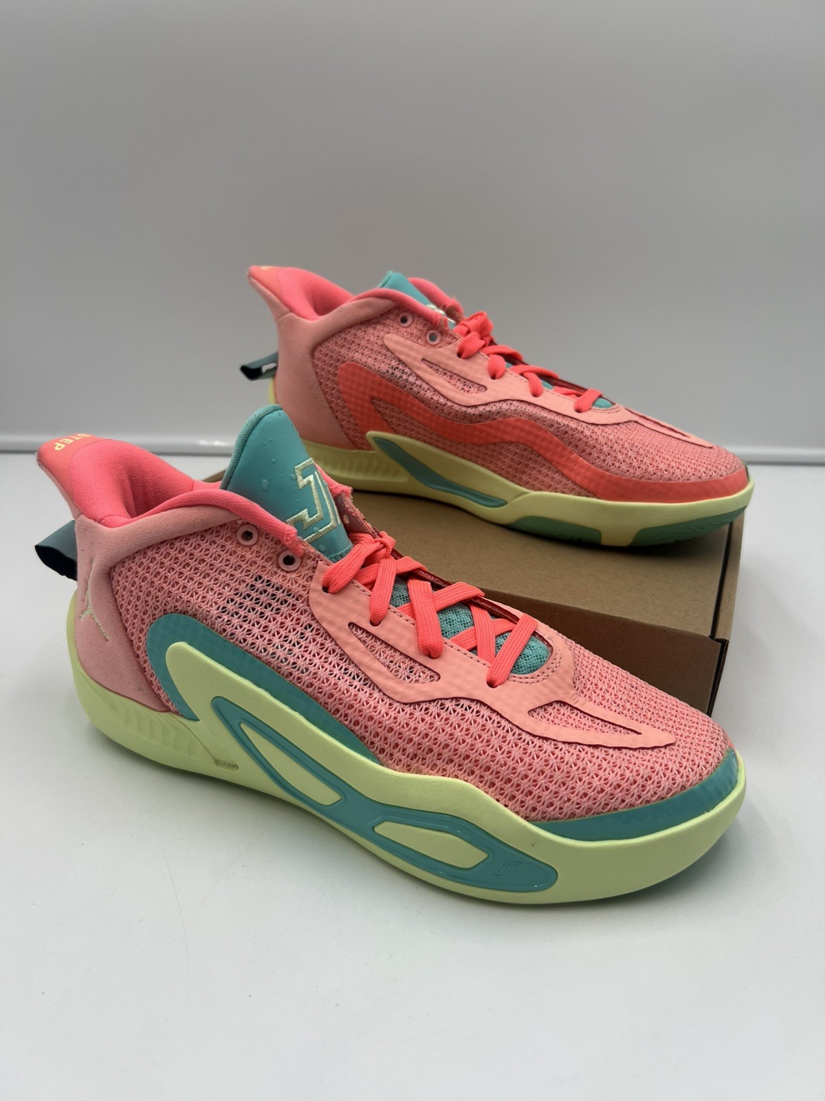 Jordan Tatum 1 Deuce Pink Lemonade Basketball Shoes Boys Size 5Y DX5359-600 thumbnail 2