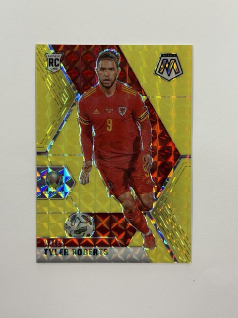 2021 Panini Mosaic Tyler Roberts Gold Red Reactive /10 Wales National Team
