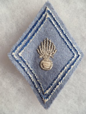 Losange tissu modèle 1945 ARTILLERIE Troupe Grenade bleue ORIGINAL FRENCH PATCH