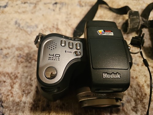 Kodak EasyShare DX6490 4.0MP Digital Camera W/ 2 Batteries & Charger - Picture 3 of 8