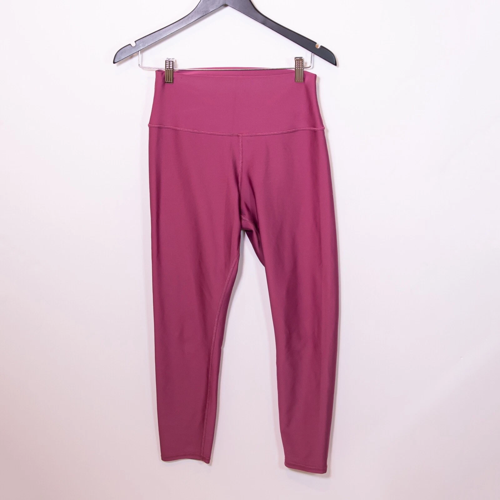 alo-yoga high waisted attic work out 7/8 crop leggings