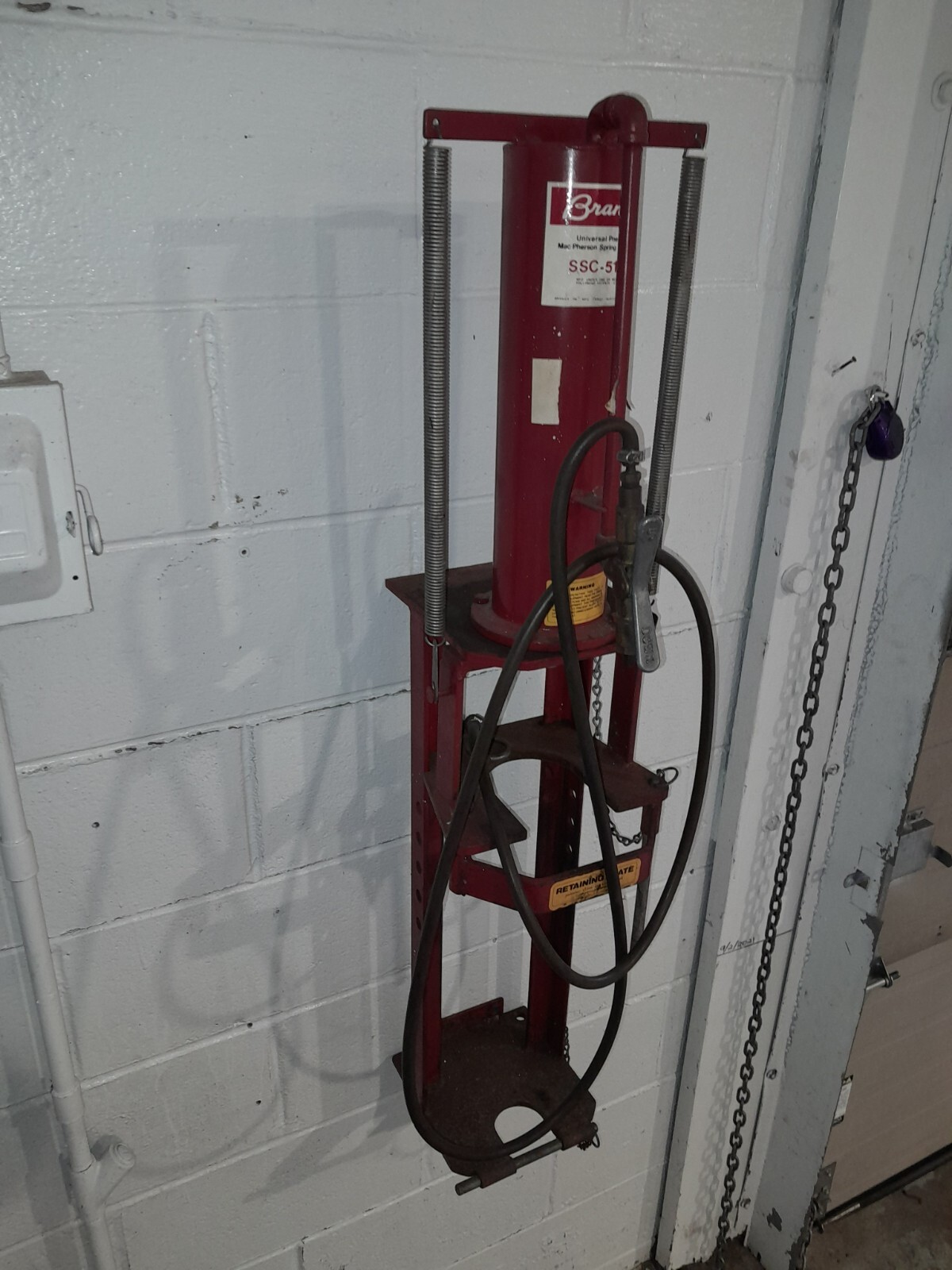 Branick Wall Mounted Pneumatic Strut Spring Compressor Tool Model SSC