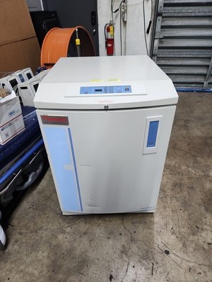 Thermo Scientific 7402 CryoPlus 2, LN2 Nitrogen Cold Storage 200L, NO RACKS