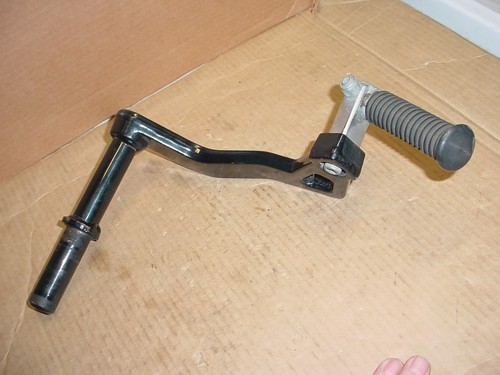 Harley Davidson 02-05 Dyna Passenger Left Side Footpeg Mount 52740-02   15730