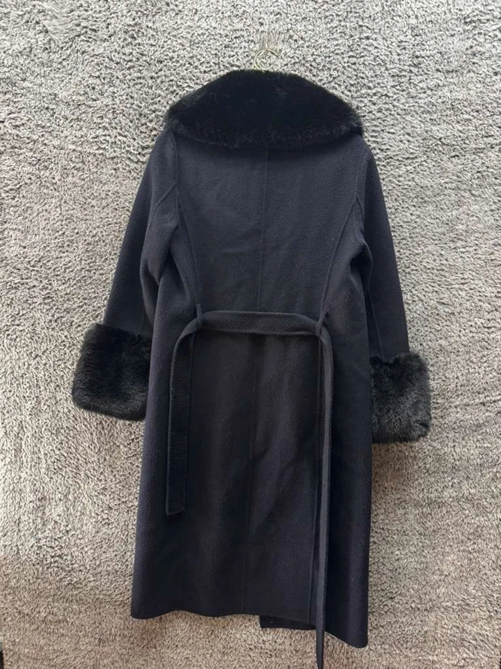 Abrigo Maje Doble Cara Cuello de Piel Sintética Mezcla de Lana Azul Marino Para Mujer Talla 33 Foto 2 de 4