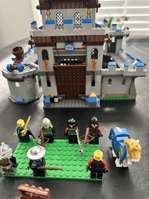 LEGO King's Castle 70404 Castle Theme with Minifigures & Manuals