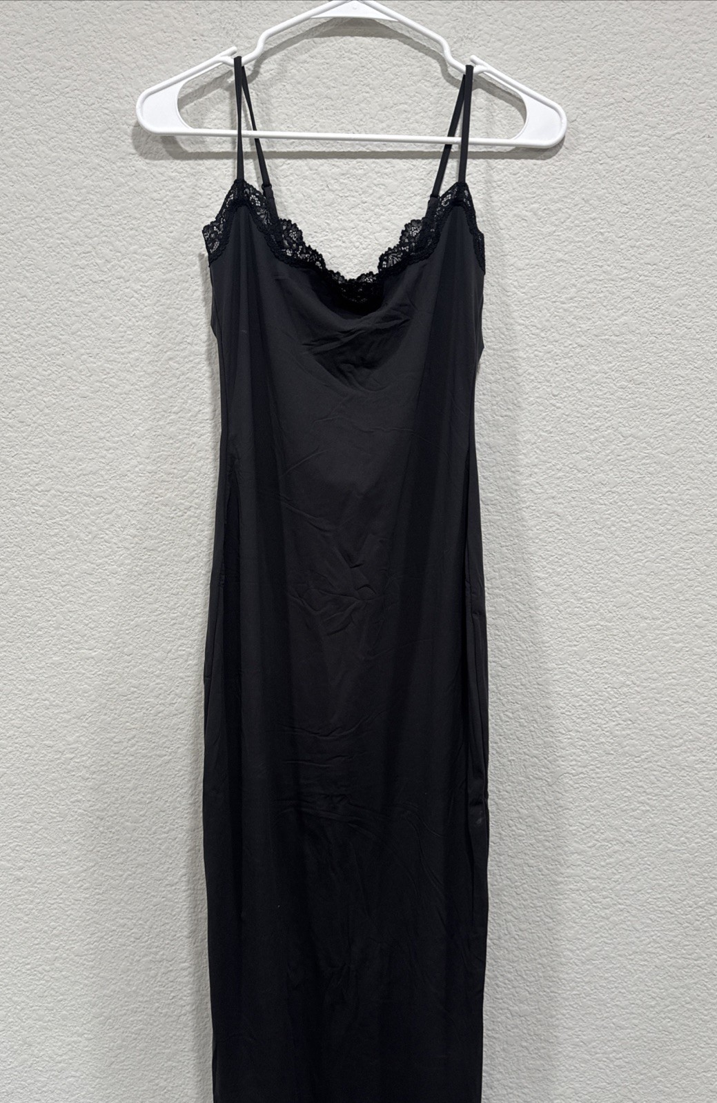 Skims Fits Everybody Lace Long Slip Dress Onyx