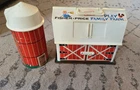 Vintage 1967 Fisher Price Little People Family Farm Play Set, STILL MOOS!!