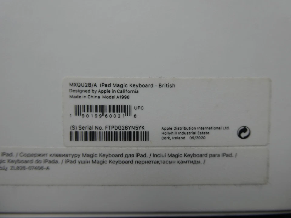 Apple Magic Keyboard for iPad Pro 12.9" 2nd Generation British English MXQT2B/A - Image 3 of 4