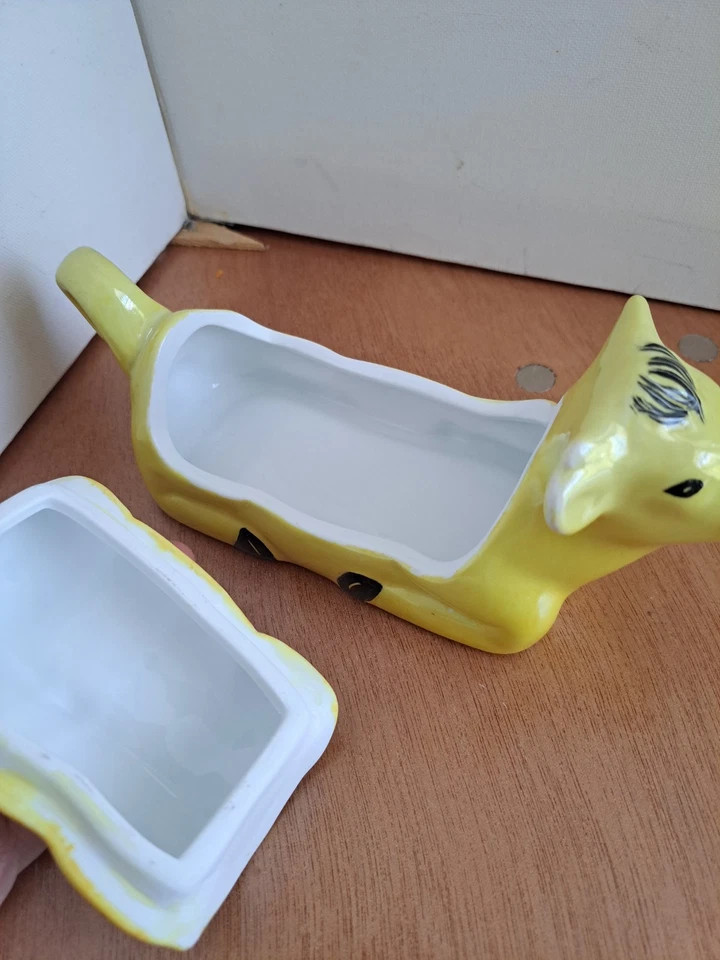 Plato de mantequilla estilo granja vaca cerámica firmado por artista hecho a mano Foto 2 de 4