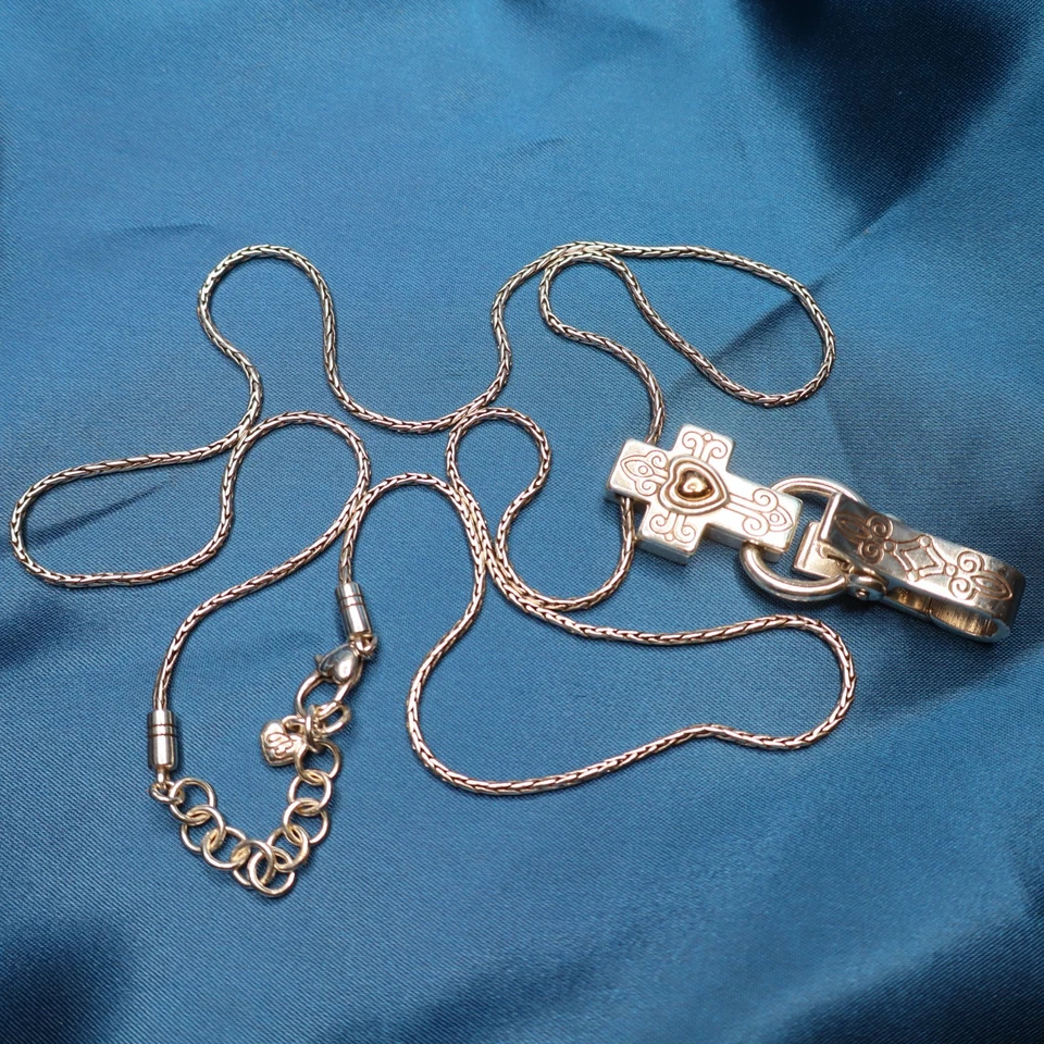 Brighton Cruz Corazón Cordón Collar Identificación Insignia Soporte Tono Plata Dos Tonos Mujeres Foto 3 de 4
