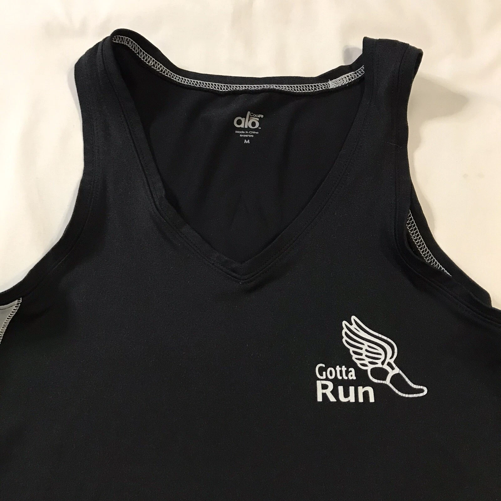 alo-yoga gotta run graphic medium black gray tank-top