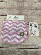 Jaq-jaq Bird Mustache Baby Pacifier Leash Binky Keeper Matching Feeding Bib