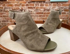 Clarks Collection Olive Green Suede Heeled Sandals Deva Bell 9.5 New