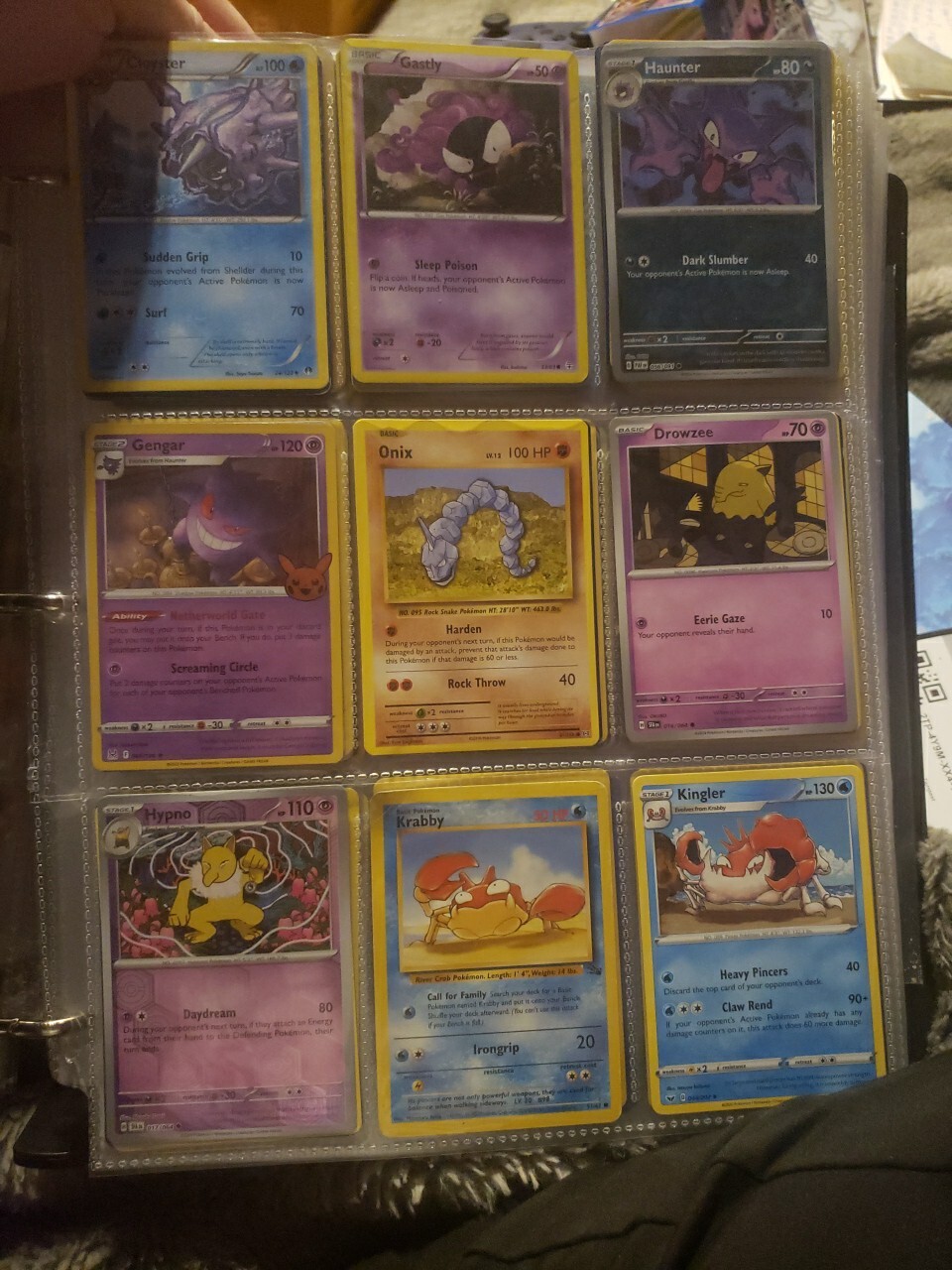 Miscellaneous 100 Pokemon Cards