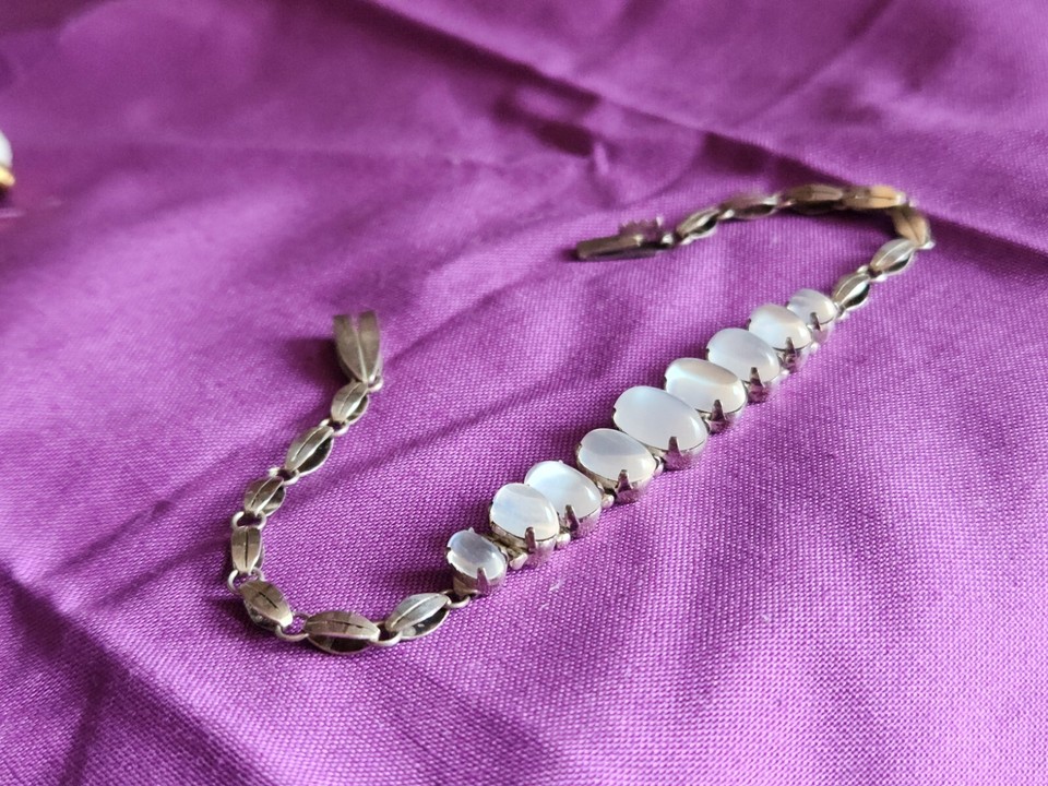 Vintage Sterling Silver Graduated Moonstone Hinged Bracelet Unique Link eBay