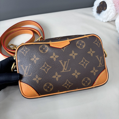 Louis Vuitton Trocadero Monogram Camera Bag Crossbody Brown Gold