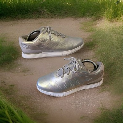 Under Armour Charged Breathe Spikeless Golf Shoe Womens 9 - White/Silver NWOB