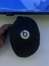 Beats Solo 3 Silver Wireless Bluetooth Headphones- w/ beats case and charger