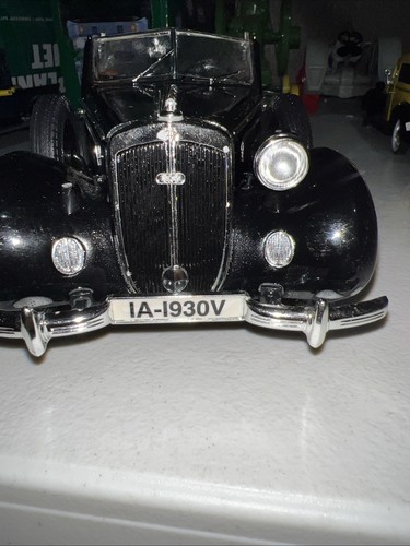 1939 HORCH 930V CABRIOLET BLACK 1:18 RICKO OPENING HOOD DOORS & TRUNK - Picture 6 of 16