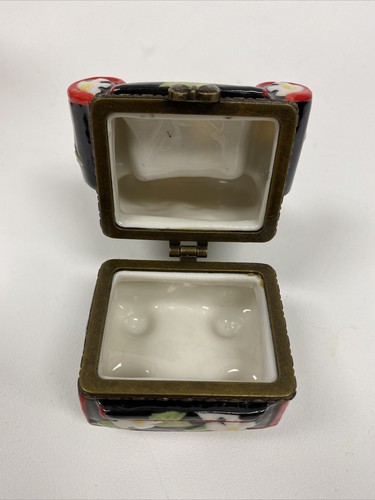 Mary Engelbreit Porcelain Trinket Box Floral Chair Heart Cat Hinged Enesco 1998 - Picture 6 of 11