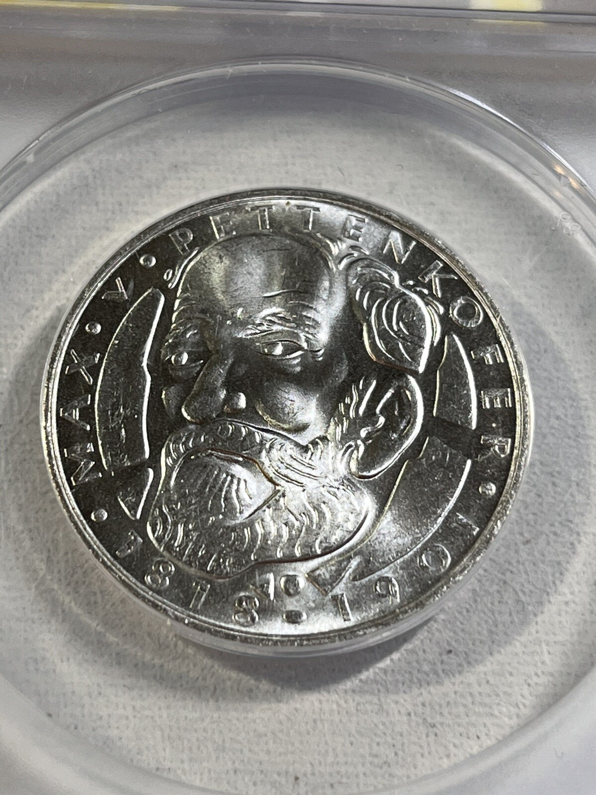 Picture 1 of 4